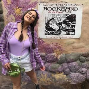 Meet your Posher, Meli